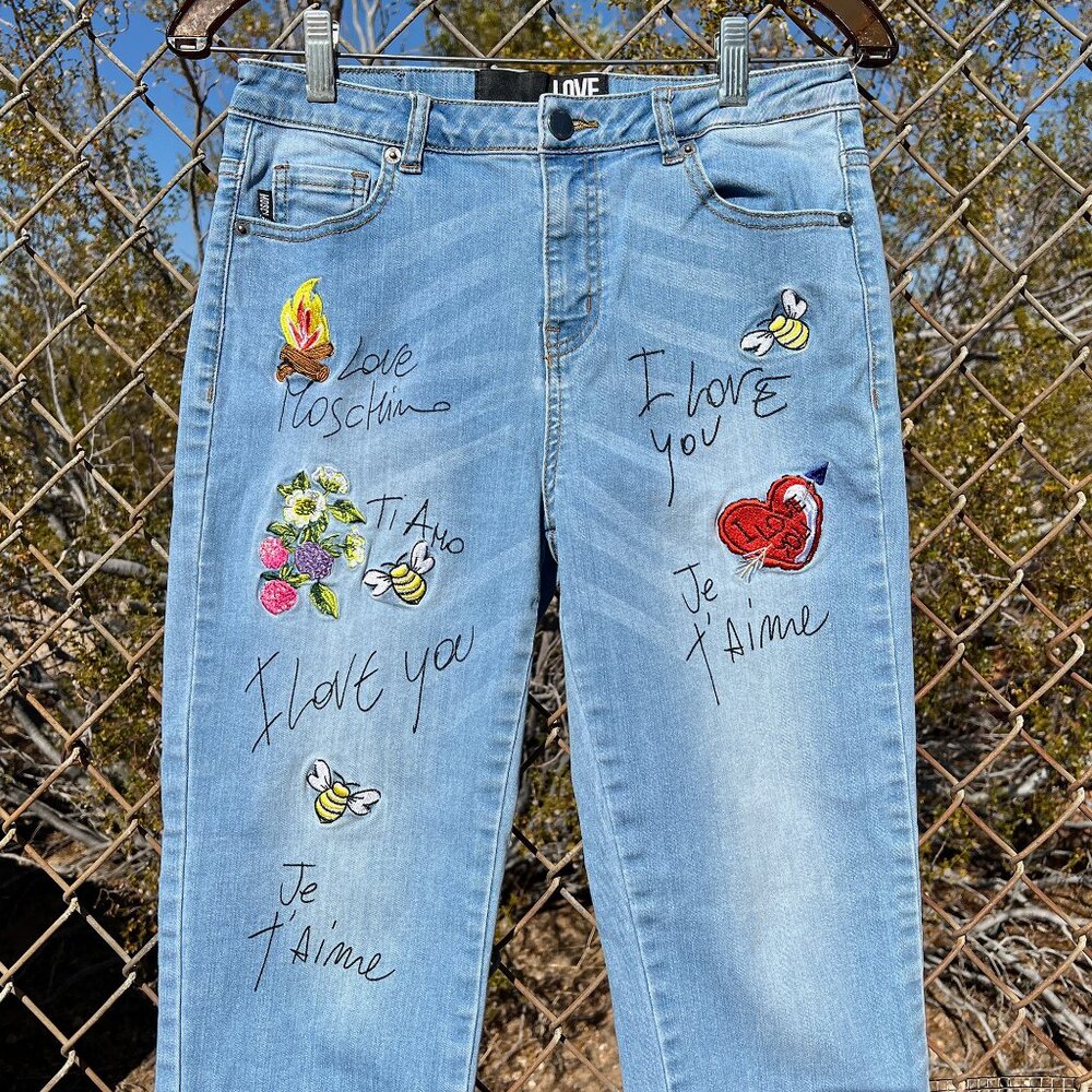 Love Moschino Embroidered Boyfriend Jeans, Stretch Straight Leg, Sz 26 Je T'Aime